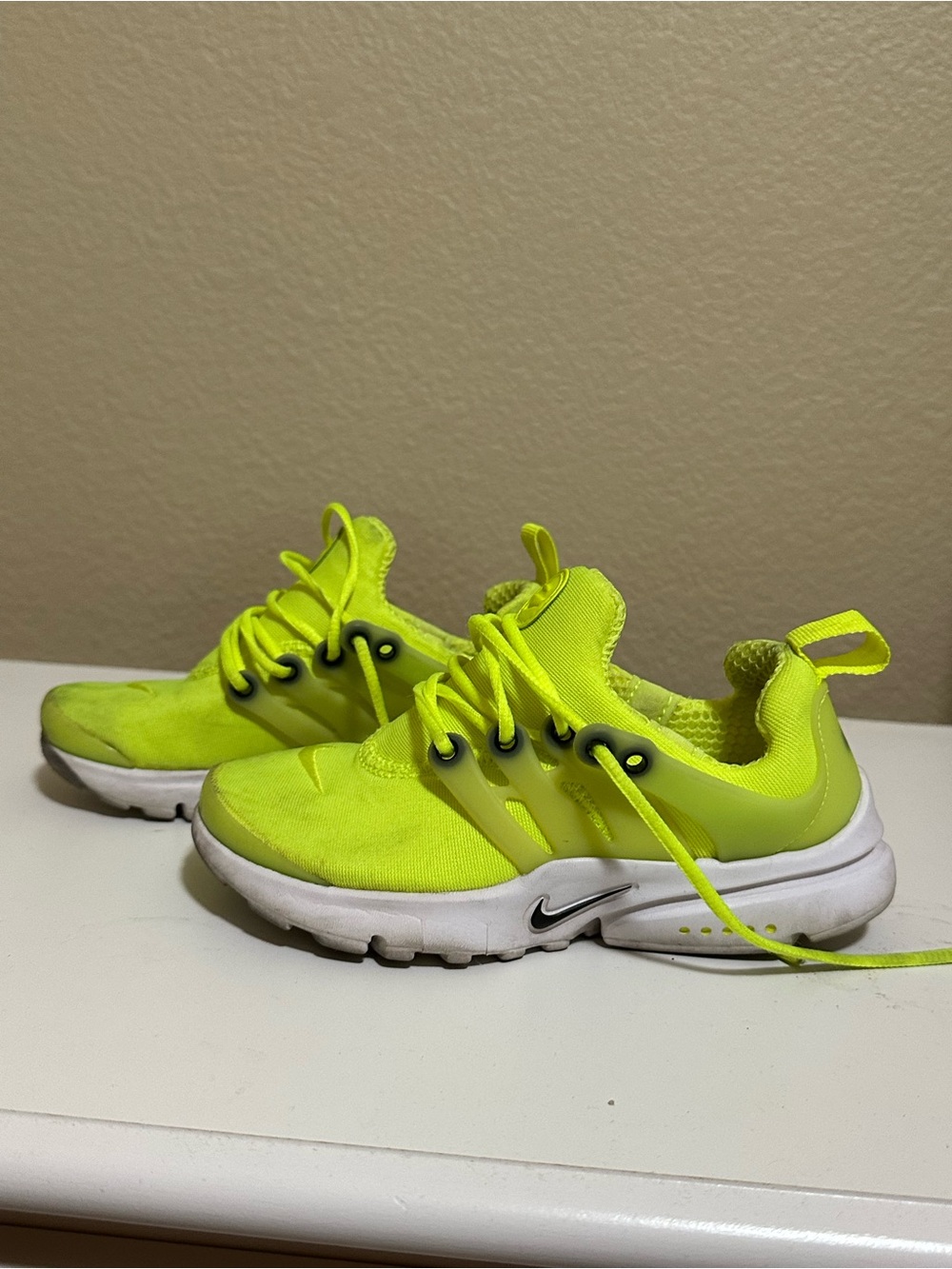 EASILY WASHABLE | Nike Kids Presto GS ‘Volt’ |